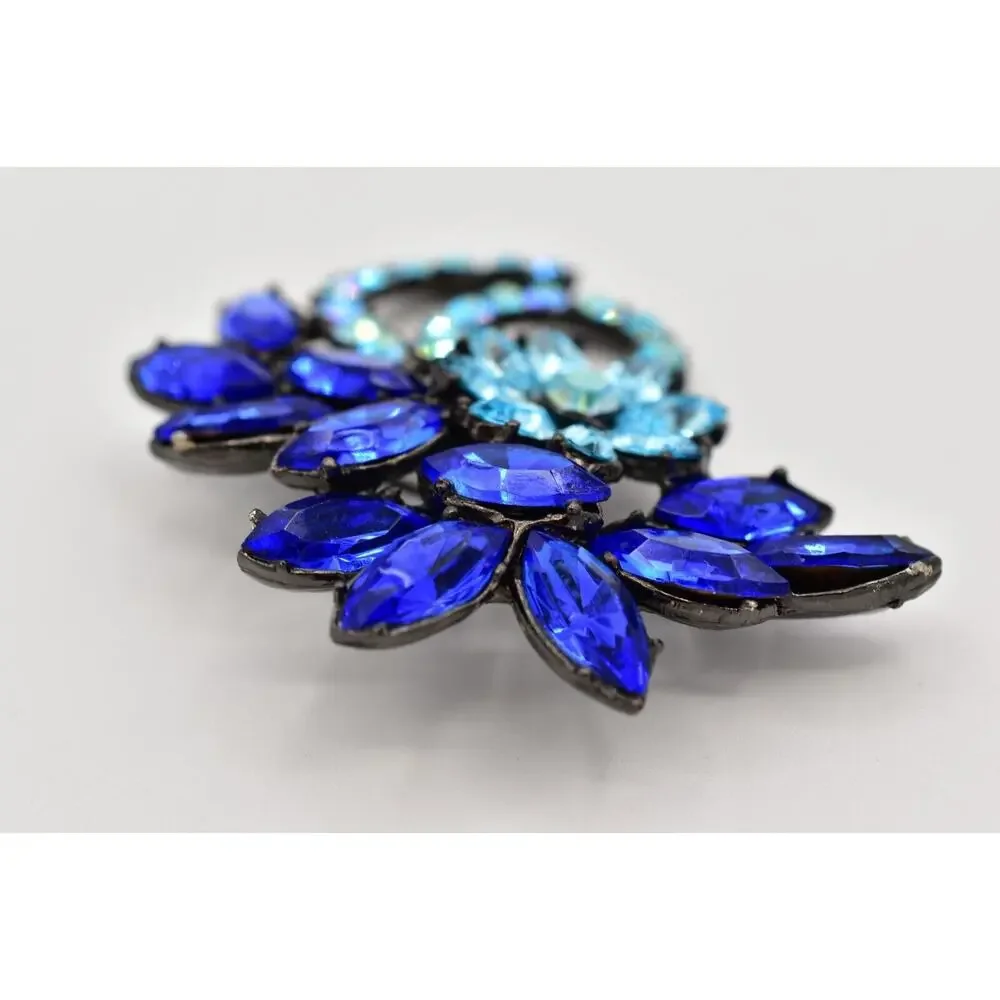 Unbranded stunning pin